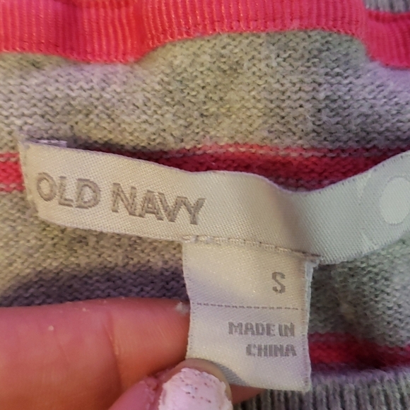 3/$15 Old navy striped top size small - Picture 4 of 5